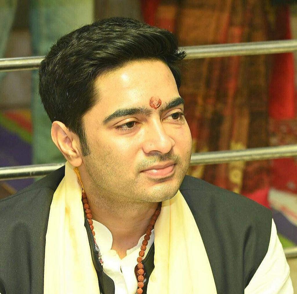 তৃণমূলের ২০ বিদ্রোহী এমপির বিরুদ্ধে ব্যবস্থা চেয়ে সুপ্রিম কোর্টে অভিষেক