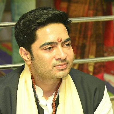 তৃণমূলের ২০ বিদ্রোহী এমপির বিরুদ্ধে ব্যবস্থা চেয়ে সুপ্রিম কোর্টে অভিষেক