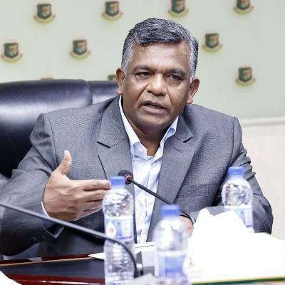 নিজেকে বিসিবির ‘একমাত্র বৈধ সভাপতি’ দাবি আমিনুলের, তামিমের কমিটিকে ‘অবৈধ’ দাবি