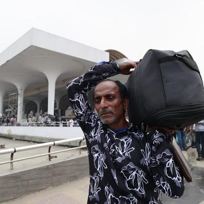 ফ্লাইট চালু হলে প্রবাসীদের দ্রুত যাত্রার ব্যবস্থা করবে সরকার