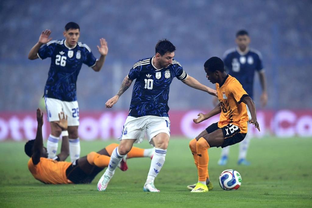 জাম্বিয়ার জালে ৫ গোলে আর্জেন্টিনাকে ‘গুডবাই’ মেসিদের