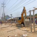 কুমিল্লার নিমসার বাজারে মহাসড়কের পাশে চার শতাধিক অবৈধ স্থাপনা উচ্ছেদ