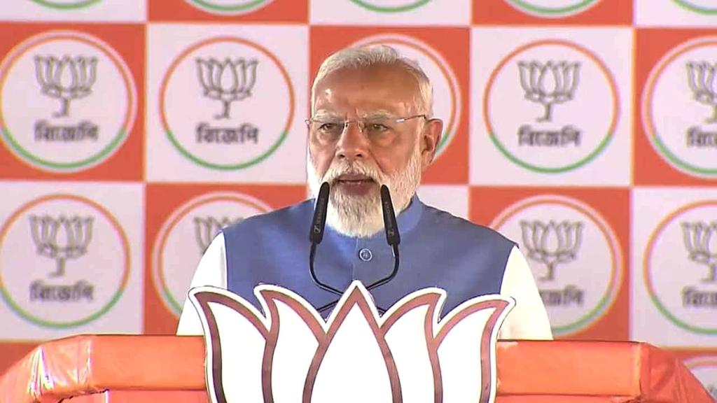 অনুপ্রবেশকারীরা ব্যাগ গুছিয়ে রাখুন