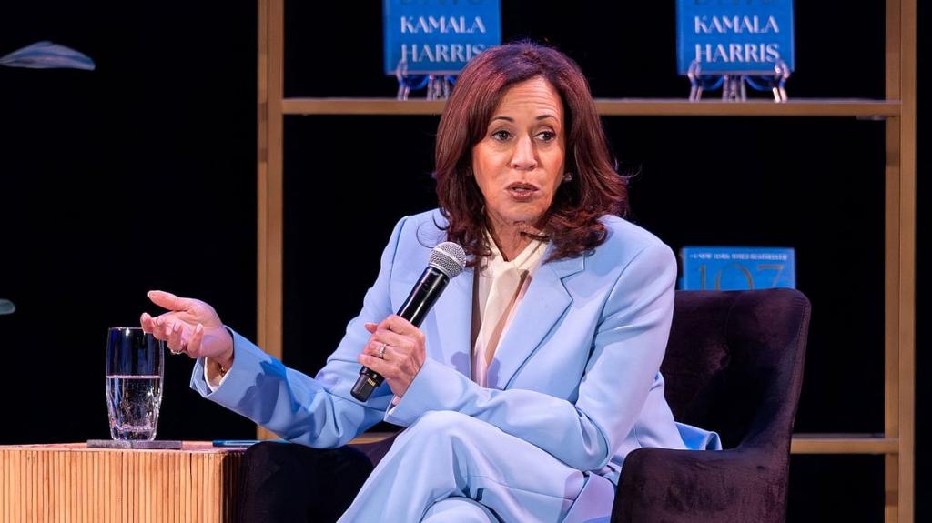 নেতানিয়াহুর প্ররোচনায় মার্কিন সেনাদের ঝুঁকিতে ফেলেছেন ট্রাম্প: কমলা হ্যারিস