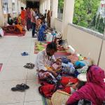 হামের উপসর্গ নিয়ে এখনো বারান্দা ও সাধারণ রোগীদের সঙ্গে চিকিৎসা নিচ্ছে শিশুরা