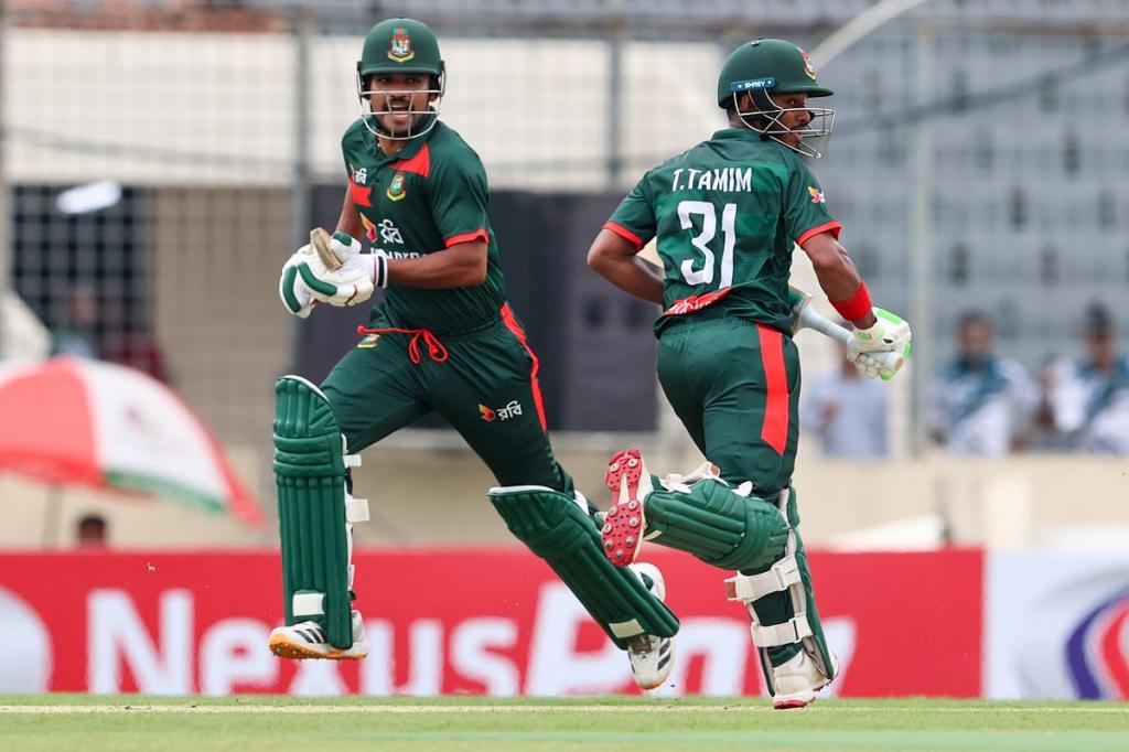 এবার আউট নাজমুলও, বাংলাদেশ বিপদে