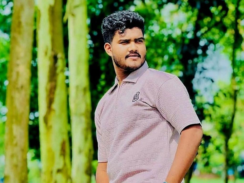 বিশ্বকাপ ফাইনাল দেখে ভোরে বাড়ি ফেরেন যুবক, পরে মিলল ঝুলন্ত লাশ