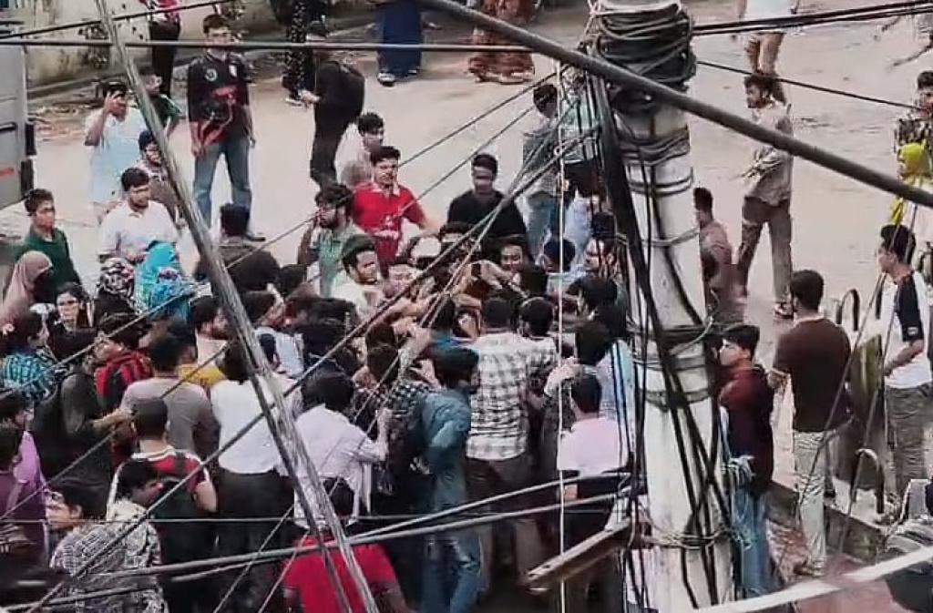 জগন্নাথ বিশ্ববিদ্যালয়ে ছাত্রদল–জকসু–ছাত্রশক্তির নেতা–কর্মীদের মধ্যে মারামারি