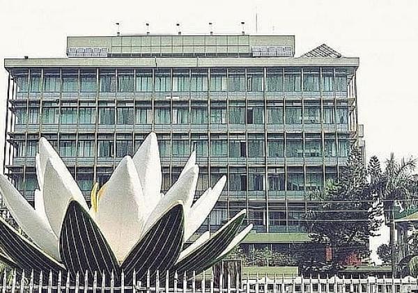 দুর্গাপূজার ছুটিতে টানা ৫ দিন ব্যাংক ও শেয়ারবাজার বন্ধ