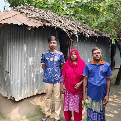 ধারদেনা করে ঢাকা বিশ্ববিদ্যালয়ে ভর্তি, অর্থাভাবে পাঁচ মাস পর ফিরলেন বাড়িতে
