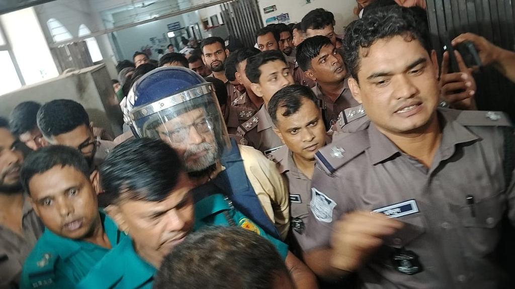 আখতারুজ্জামানের জামিন নামঞ্জুর, কারাগারে পাঠানোর আদেশ