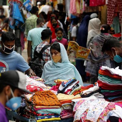 ঈদের কেনাকাটায় খরচের চাপ, মধ্যবিত্তের সাশ্রয়ের ১০টি কৌশল